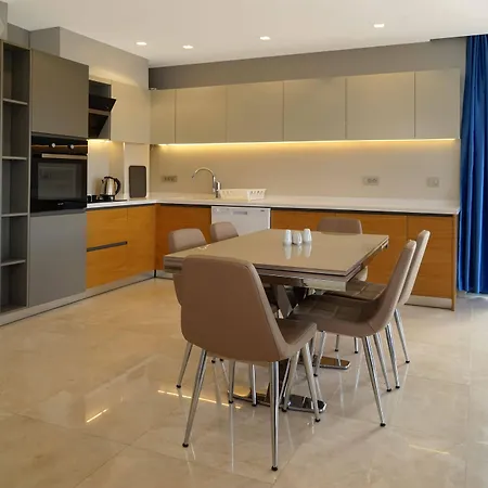 Lejlighedshotel Mene 2*